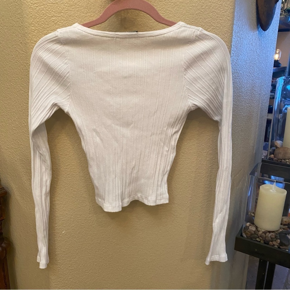 BRANDY MELVILLE White Button Ribbed Long Sleeve Top Size One Size-Made in Italy - Picture 3 of 5